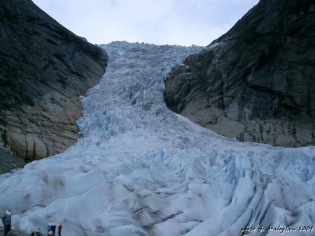 On se sent tout petit la devant